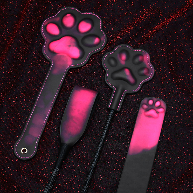 Cat Toys - Körperwärme-empfindliches, farbwechselndes Leder-Spanking-Paddle mit 3D-Katzenpfoten-Design –